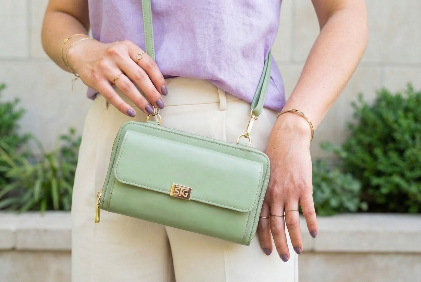Captiva Touchscreen Crossbody Phone Purse