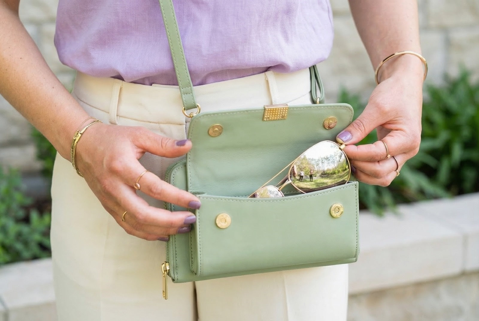 Captiva Touchscreen Crossbody Phone Purse